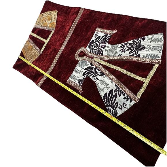 oriental wall hanging tapestry Trio Red Kaftans Design 17 X 60 In. - Picture 8 of 10